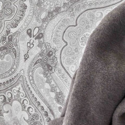 Karaca Home Arlen Grey Bettwäsche Set mit Tagesdecke