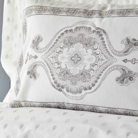 Karaca Home Arlen Grey Bettwäsche Set mit Tagesdecke